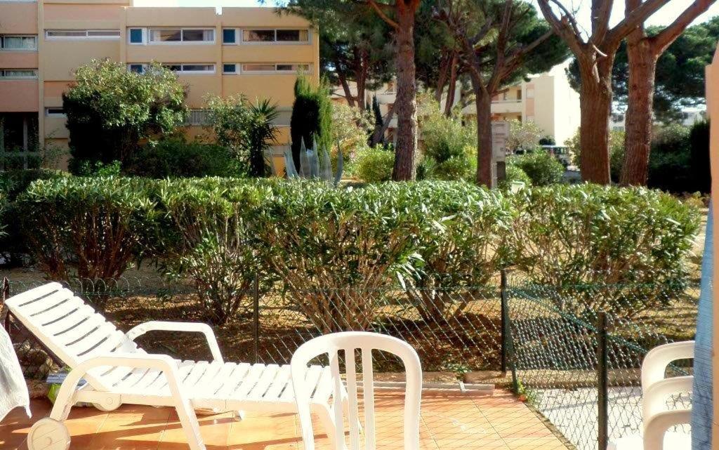 T2 Terrasse, Bormes Les Mimosas La Faviere, 5 Pers, 5 Mn A Pieds Des Plages Et Commerces Luaran gambar